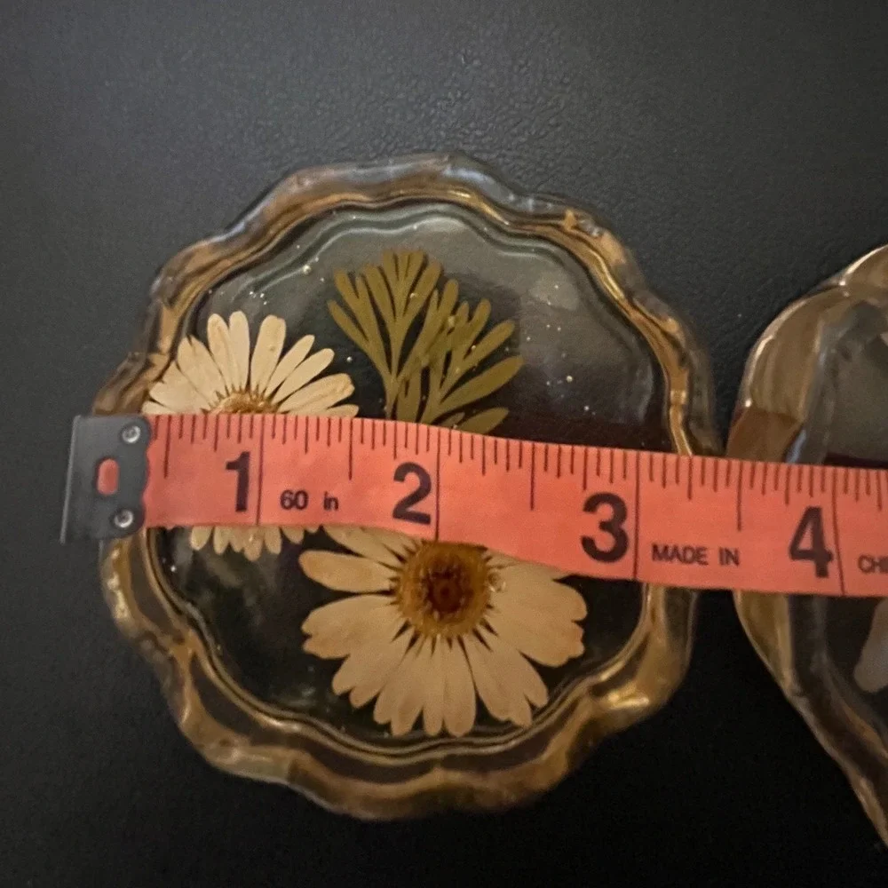 Unbranded handmade resin